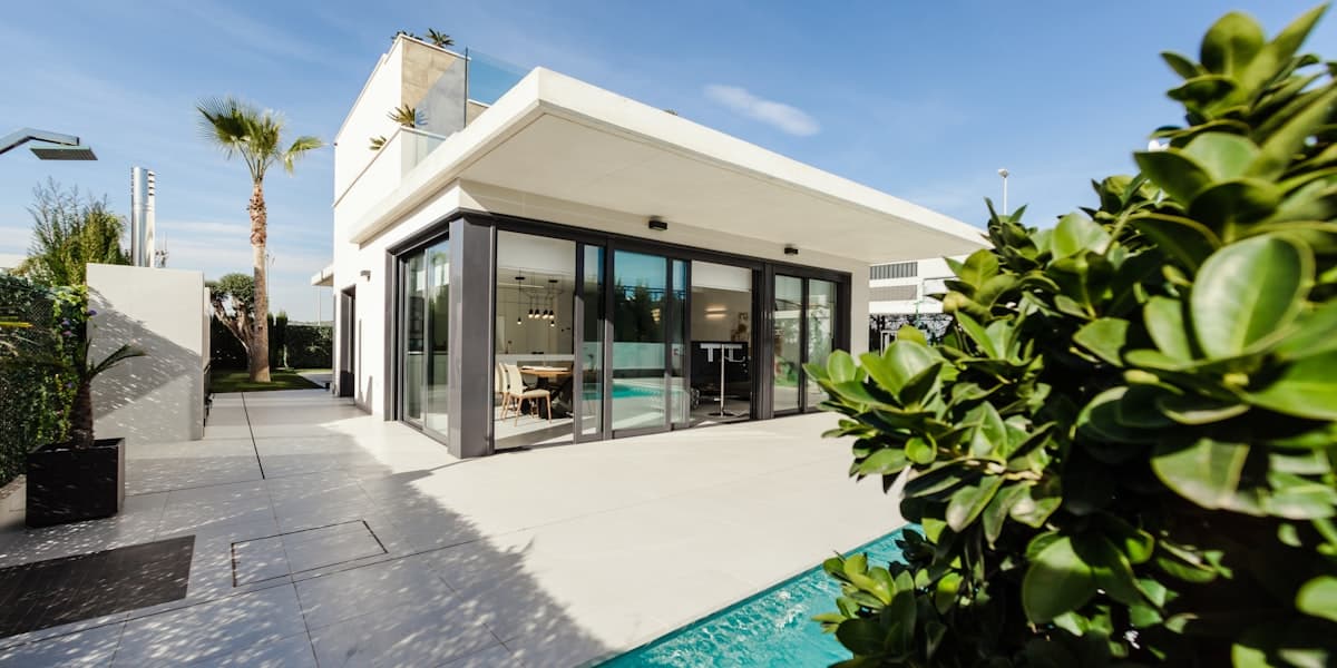 Luxury Real Estate Photography: 2026 Guide for Agents